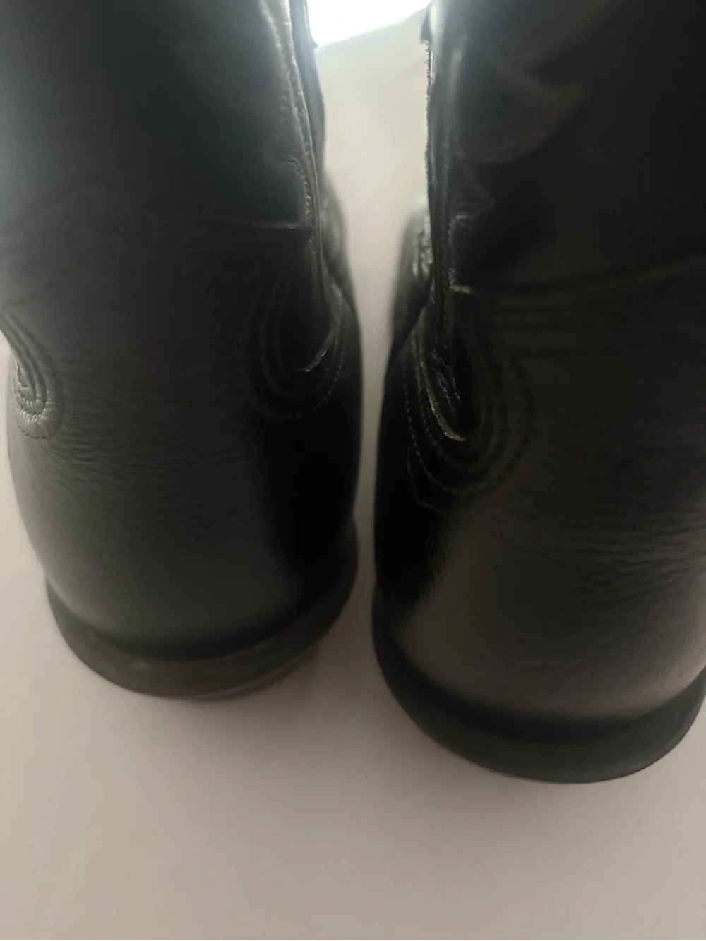 Ariat Black Western Leather Lace-Up Boots with Contrast Stitching
